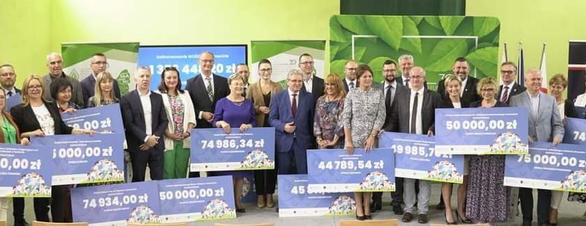 Umowy na przygotowanie ekopracowni podpisane.