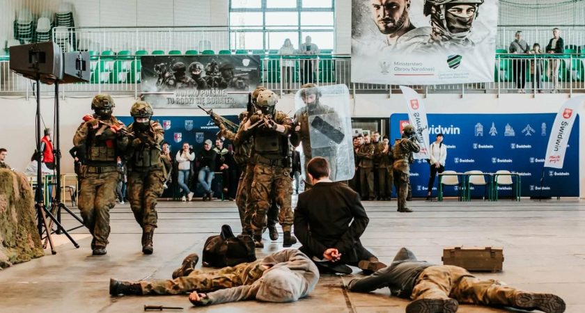Udział naszej szkoły w Wojskowych Targach Służby i Pracy w Świdwinie.